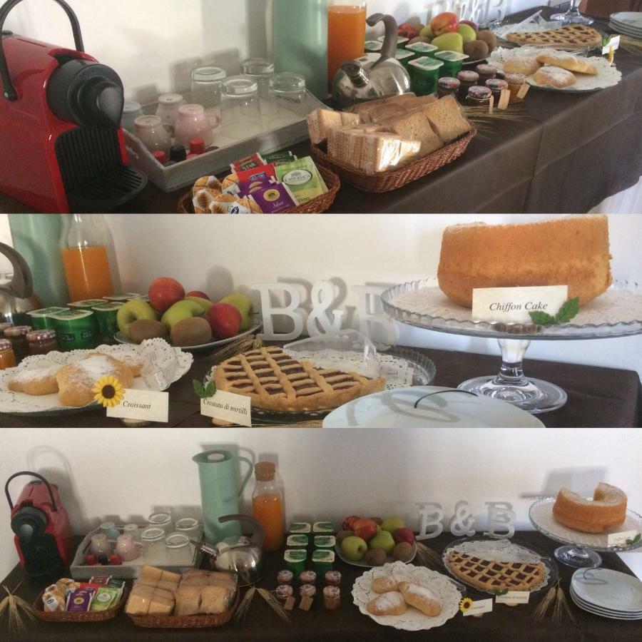 A Due Passi Acomodação com café da manhã Lorica Exterior foto